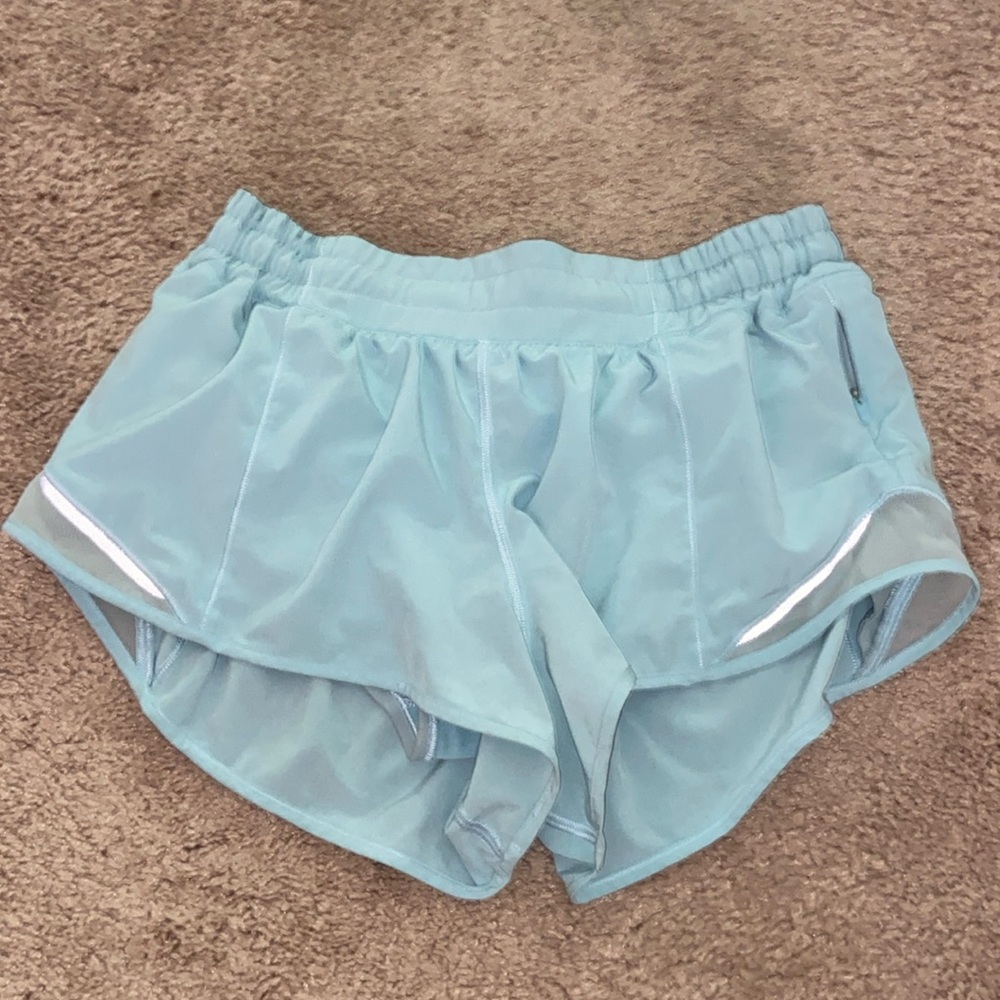 New! Lulu Hotty Hot 2.5in shorts